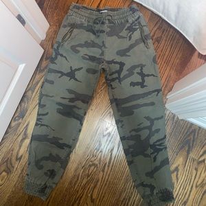 Camo pants from ARITZIA! Low waisted size small